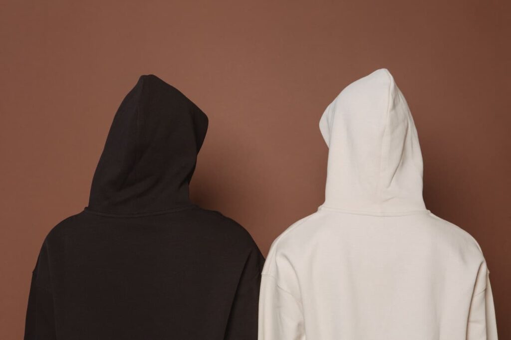 conscience intégrative : Esprit humain en quête d'équilibre entre intuition et rationalité.
